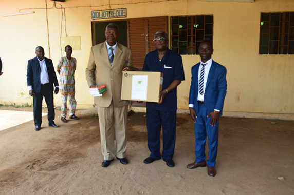 Cérémonie de Remise d’ouvrages scolaires au Lycée Municipal DJIBO Sounkalo de Bouaké